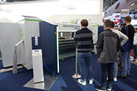 Ein_Highlight_der_Messe:_die_Neuauflage_der_Schwenkbiegemaschine_PowerBend_Professional